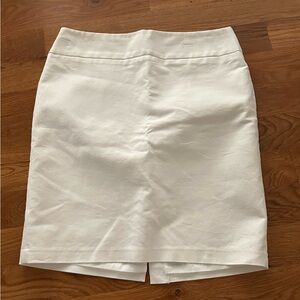 Liz Claiborne White Pencil Size 14-FREE SHIP